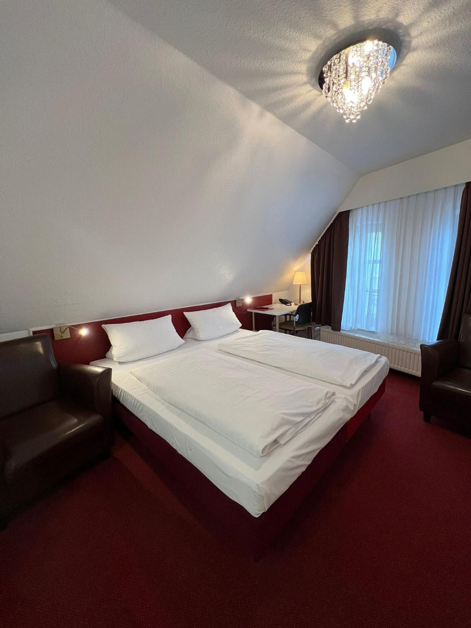 Hotel Columbus Und Glamping Бремерхафен Экстерьер фото